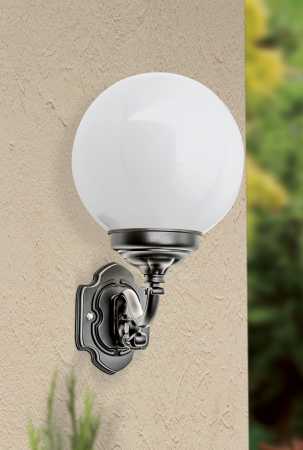 Klassische Wandleuchte außen