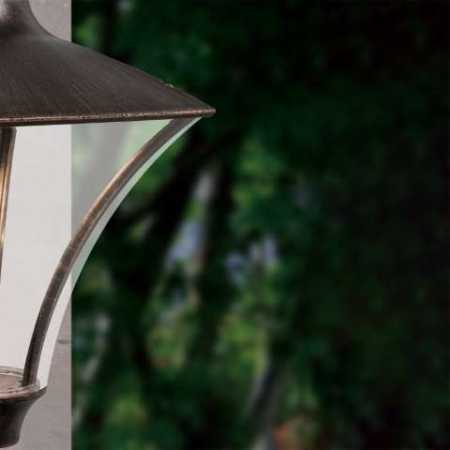 klassische LED Außenwandleuchte