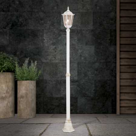 weiße Wegeleuchte antik