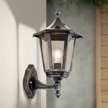 rustikale Wandlaterne mit Rauchglas