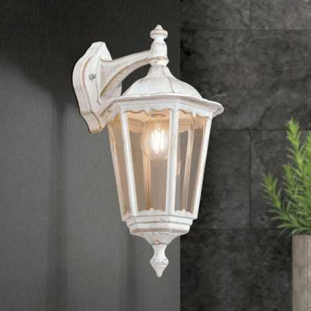 weiße Wandlaterne