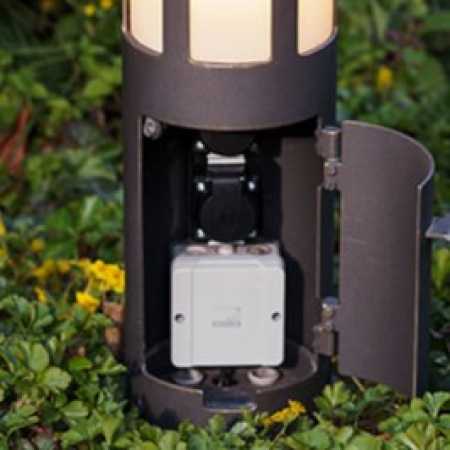 Gartensteckdose mit Licht
