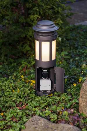 Gartensteckdose mit Licht
