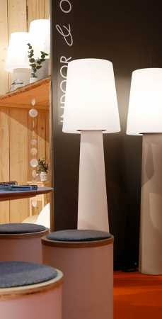 RGB-Aussenleuchte rosa