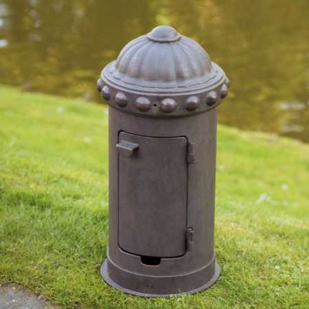 dekorative Gartensteckdose