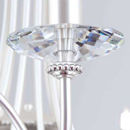 klassischer Kronleuchter silber