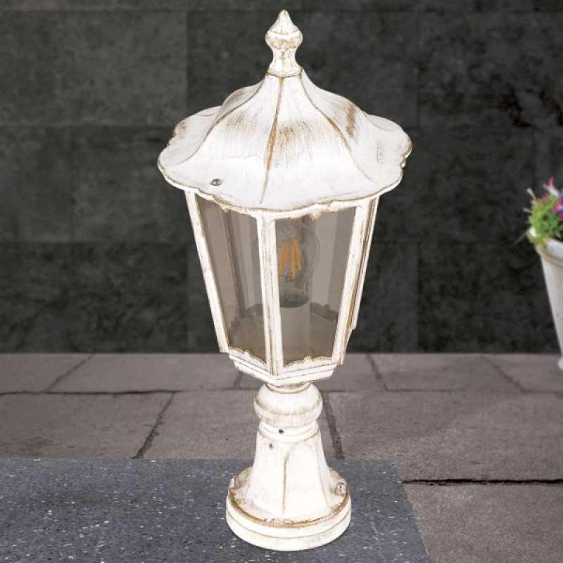 weiße Sockelleuchte antik