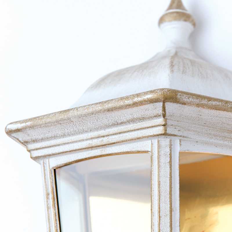 weiße Wandlampe