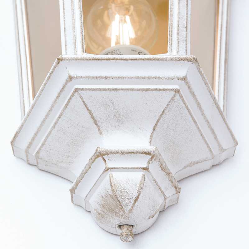 weiße Wandlampe