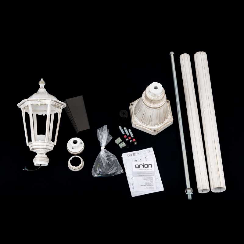 weiße Wegeleuchte antik