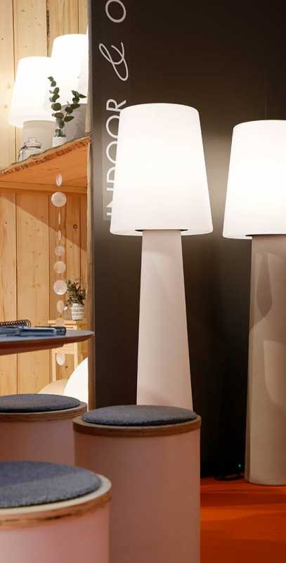 RGB-Aussenleuchte rosa