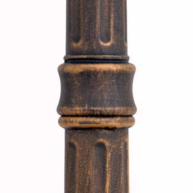 antike Gartenleuchte