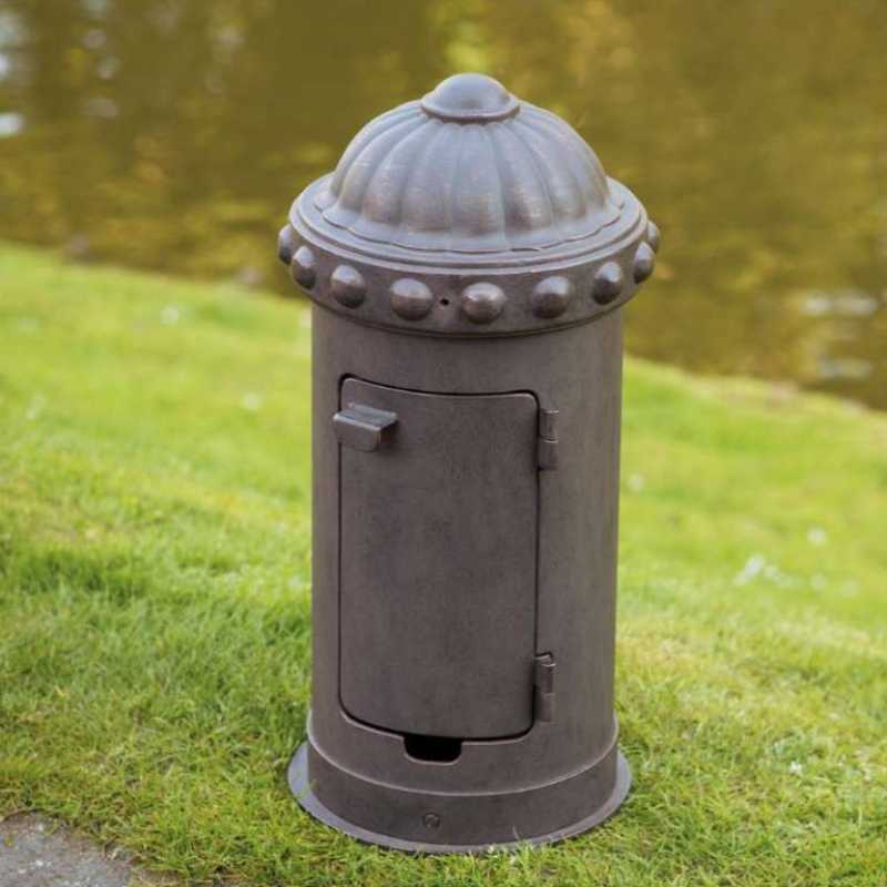 dekorative Gartensteckdose