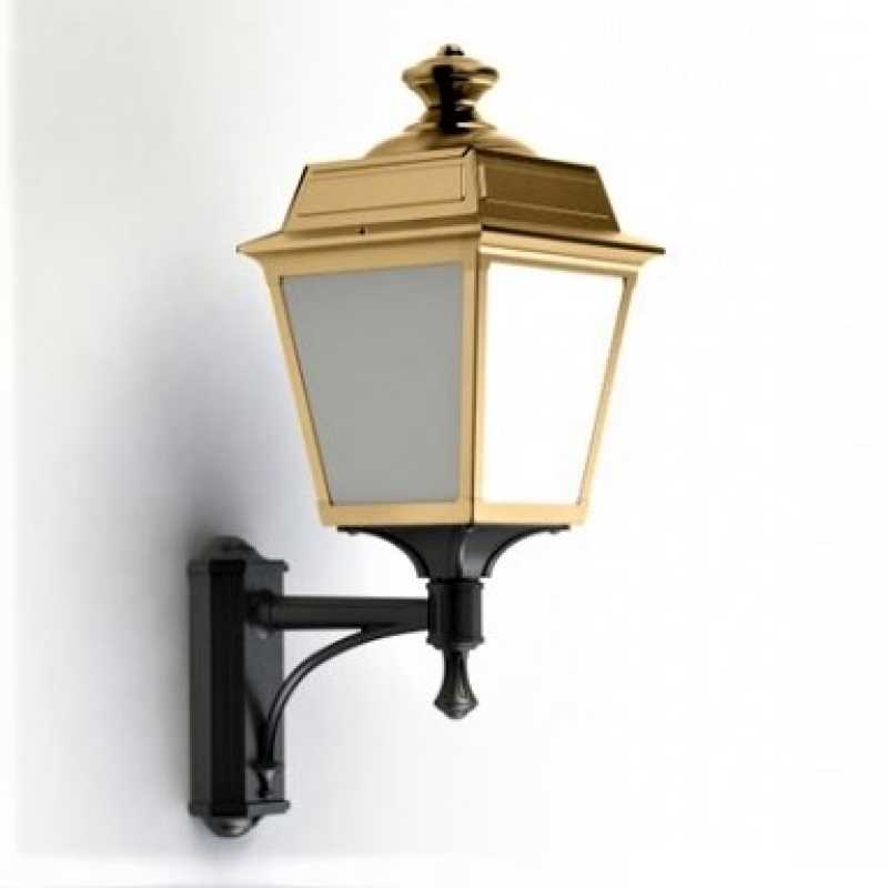 klassische Wandlaterne Landhausstil