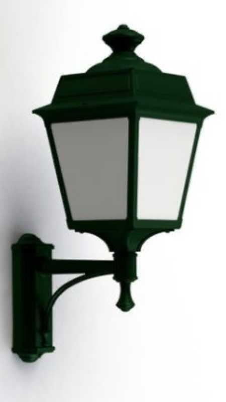grüne Außenwandlampe klassisch