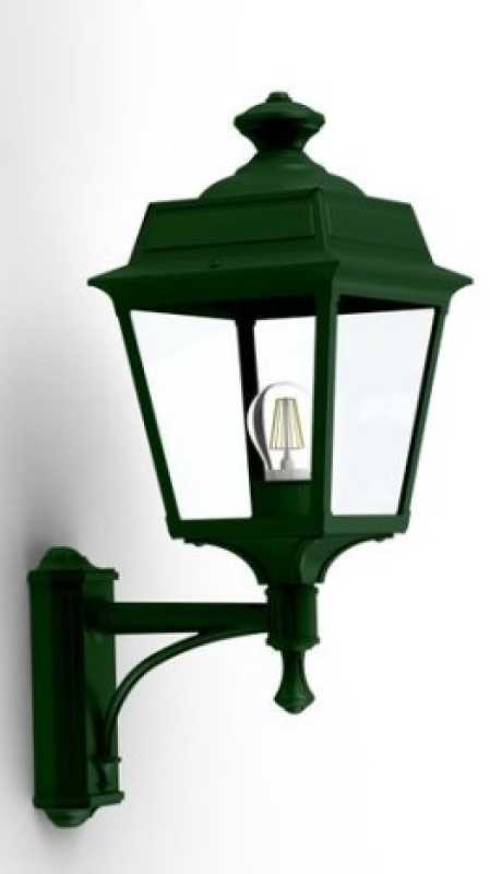 grüne Außenwandlampe klassisch