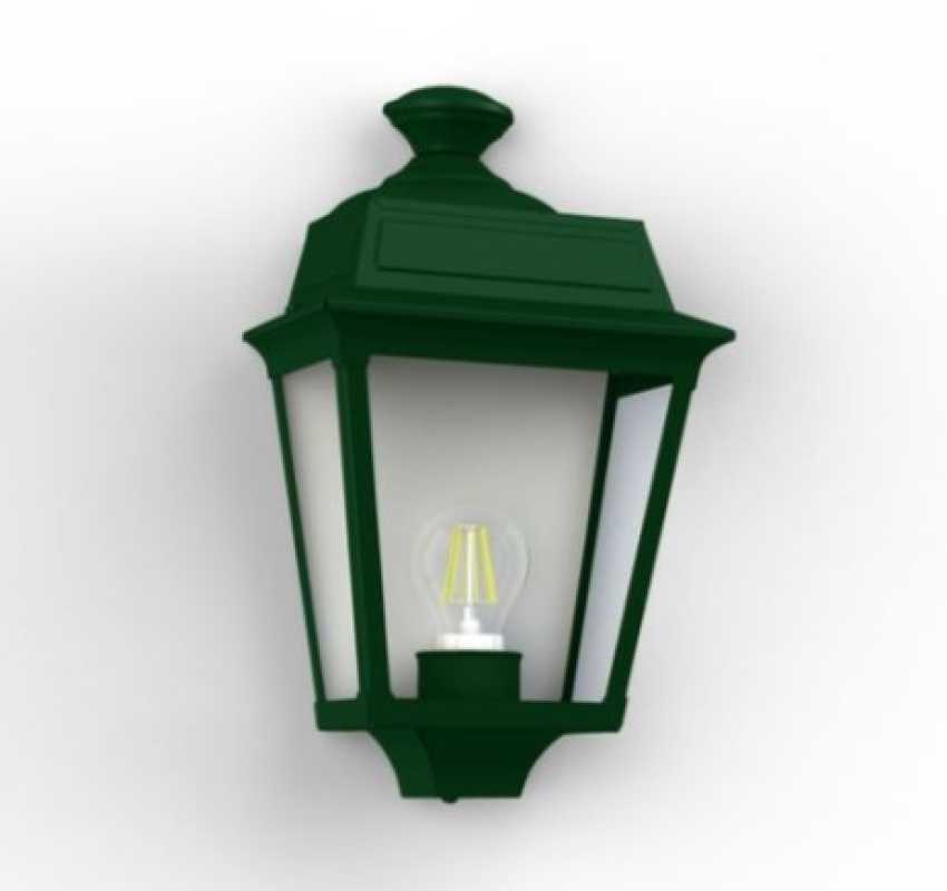 grüne Außenlampe klassisch