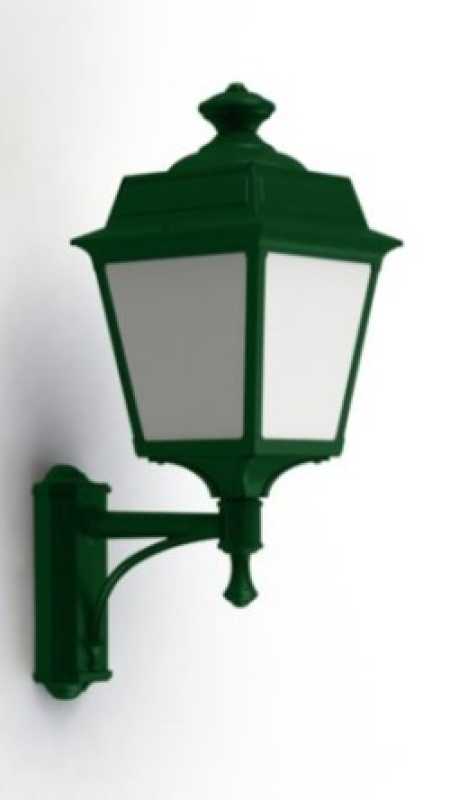 grüne Außenwandlampe klassisch