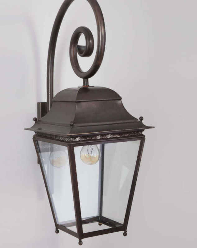 klassische Aussenleuchte Landhausstil