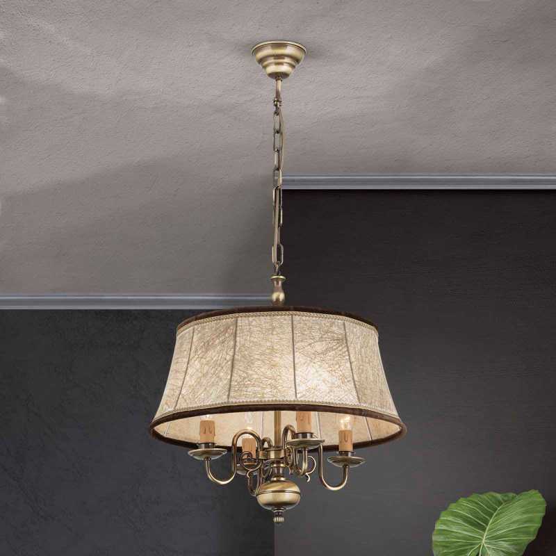 klassische Hängeleuchte mit Kerzen