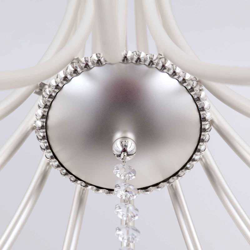 klassischer Kronleuchter silber